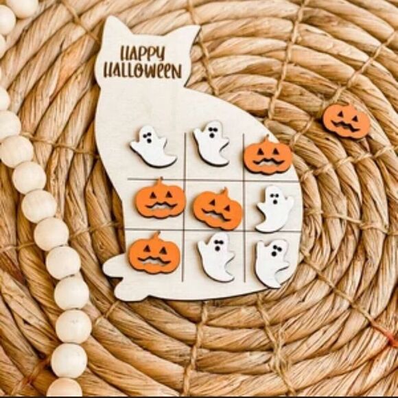Lazered Cat Halloween Trick Or Treat Tic Tac Toe Game Board Kids Adults New - Picture 3 of 4